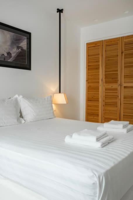 Luxury Apartment Center Of Mykonos Town - Sleeps 4 ภายนอก รูปภาพ