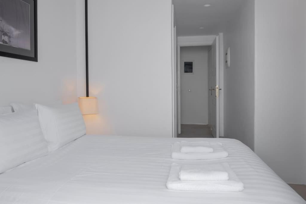 Luxury Apartment Center Of Mykonos Town - Sleeps 4 ภายนอก รูปภาพ